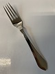 Antik Huset 
præsenterer: 
Georg 
Jensen Frokost 
Gaffel Antik 
nr. 4 / 
Continental 4 
Sølv
Længde 17,5 cm