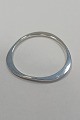 Moderne 
Trekantsformet 
Armring i 
Sterling Sølv