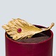 Antik 
Damgaard-
Lauritsen 
præsenterer: 
Bernhard 
Hertz; Broche 
af 14 kt. guld 
med rubin