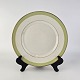 Kinnerup Antik 
& Porcelæn 
præsenterer: 
RC 
tallerken
9586
Broager
25 cm