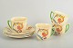 L'Art præsenterer: Clarice Cliff for Royal Doulton, sæt på 4 kaffekopper med underkopper.
