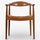 Roxy Klassik præsenterer: Hans J. Wegner / Johannes Hansen.JH 503 - 'The Chair'-armstol i mahogni med sæde ...
