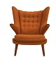 Lundin Antique præsenterer: HJ Wegner. Bamsestol AP-19. Teak negle. Ny polstret i Hallingsdal uld.