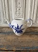 Karstens Antik præsenterer: Royal Copenhagen Svejfet Blå Blomst tekande uden lågNo. 1788