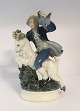 Lundin Antique præsenterer: Dahl Jensen. Porcelænsfigur. Klodshans. Model # 1070. Højde 21,5 cm. ( 1 sortering )