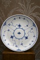 K&Co. præsenterer: Royal Copenhagen Musselmalet moderne middags tallerken / bred skål.Dia.:25cm. RC#731...