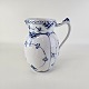 Kinnerup Antik & Porcelæn præsenterer: RC Mussel halvblondeMælkekande15,5 cm