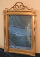 Alter Spiegel in Goldrahmen mit facettiertem 
Spiegelglas aus der Mitte des 19. Jahrhunderts