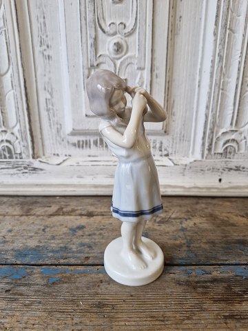 B&G rare Art Nouveau figurine, girl braiding hair no. 1758