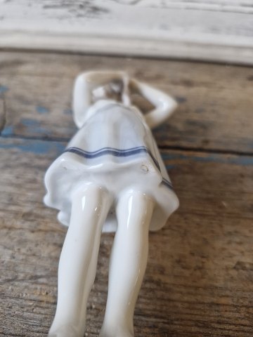 B&G rare Art Nouveau figurine, girl braiding hair no. 1758