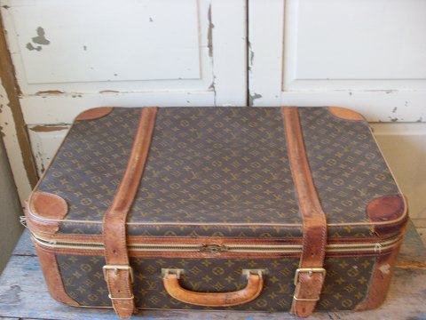 dårlig stof mølle www.Antikvitet.net - Louis Vuitton vintage kuffert