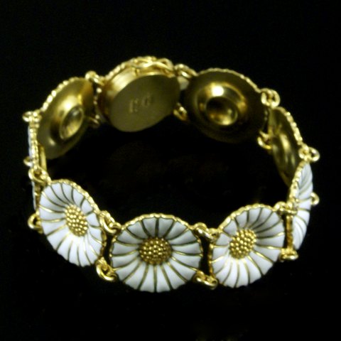 www.Antikvitet.net - Georg Jensen. 18 mm Marguerit / Daisy Armbånd i Sølv og hvid emalje.