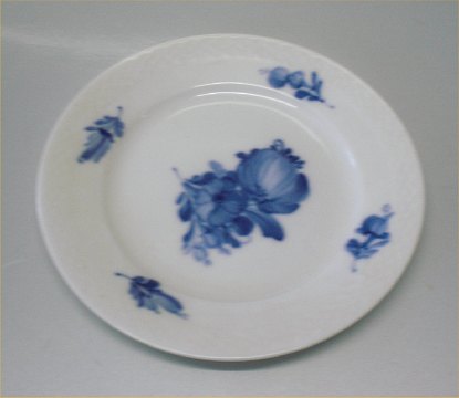 Klosterkælderen - Danish Porcelain Blue Flower braided Tableware 8167-10  Small butter pad 7.4 cm - Danish Porcelain Blue Flower braided Tableware  8167-10 Small butter pad 7.4 cm