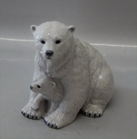 Klosterkælderen - Royal Copenhagen figurine 1249353 RC Polar Bear