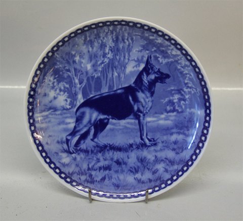 Klosterkælderen - Tove Svendsen DOG Plates - Tove Svendsen DOG Plates