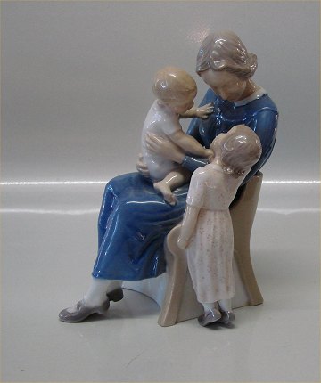 Klosterkælderen - B&G 2262 Happy family 20 cm M. Ahlmann - B&G