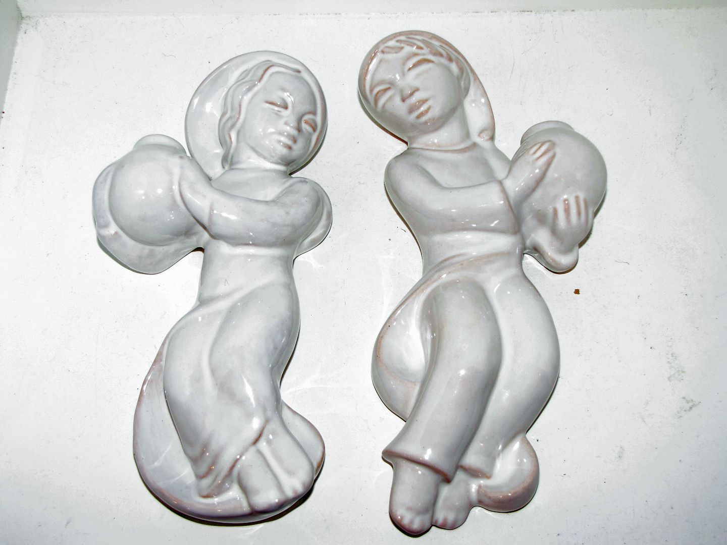 www.Antikvitet.net - Michael Andersen keramik * * To væghængte lysestager form af
