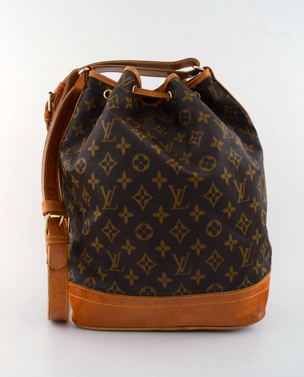 www.Antikvitet.net - Louis Vuitton. Vintage Monogram canvas. Model Noé.