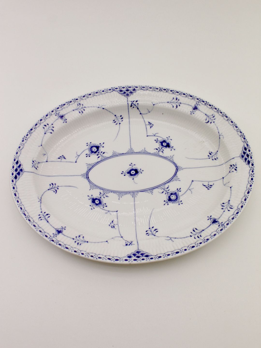 royal copenhagen musselmalet fad royal copenhagen musselmalet fad
