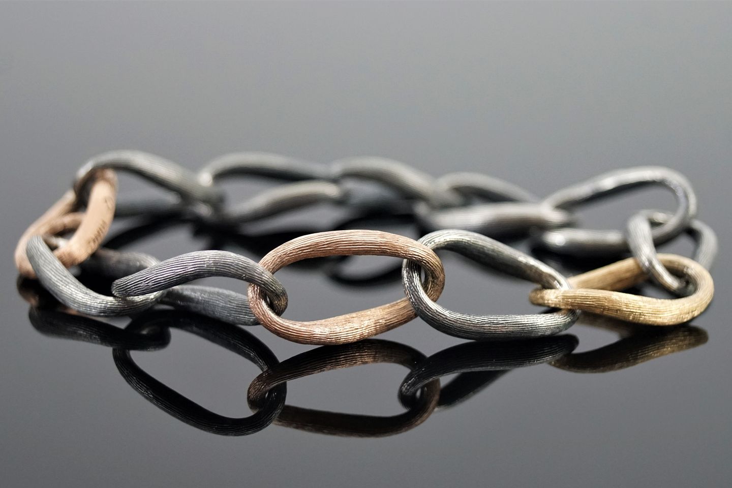 Love bracelet ole lynggaard sales