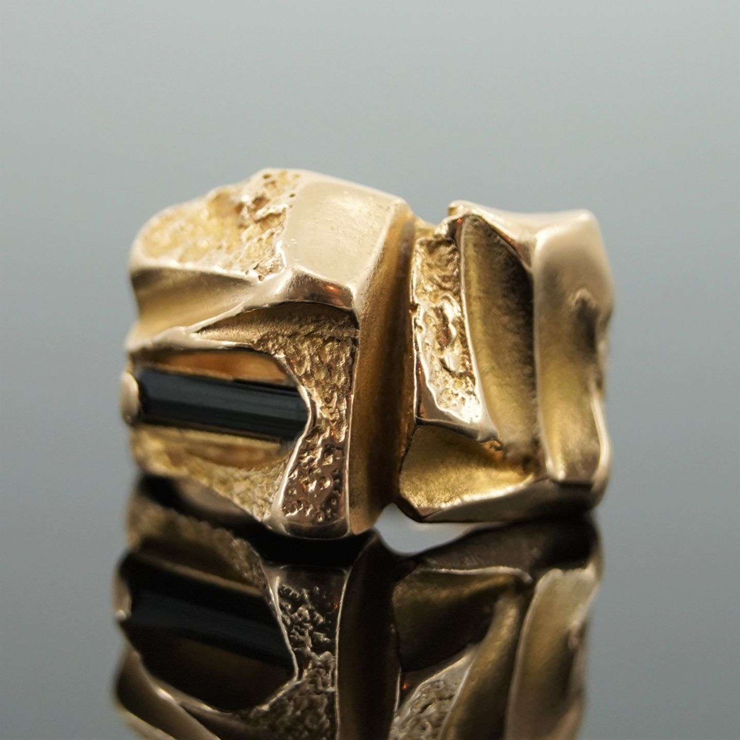 www.Antikvitet.net - Lapponia; Finsk ring af 14 kt. guld med turmalin
