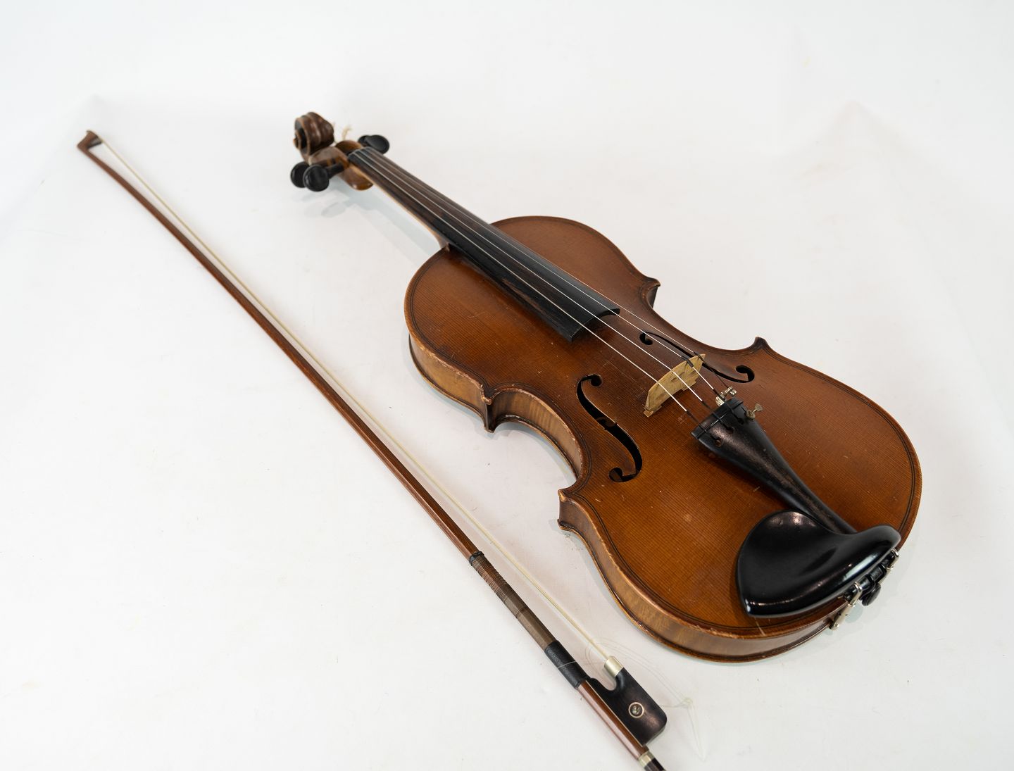 Dark wood on sale violin