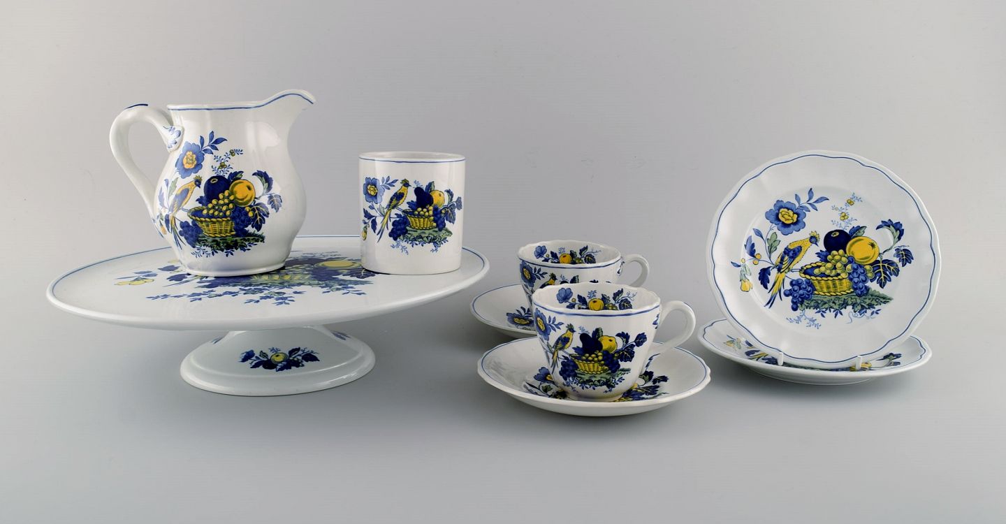 www.Antikvitet.net - Spode, England. Blue Bird service i håndmalet porcelæn. To med underkopper, tallerken