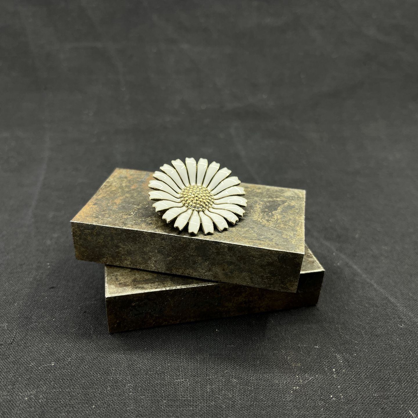 Anton on sale michelsen daisy