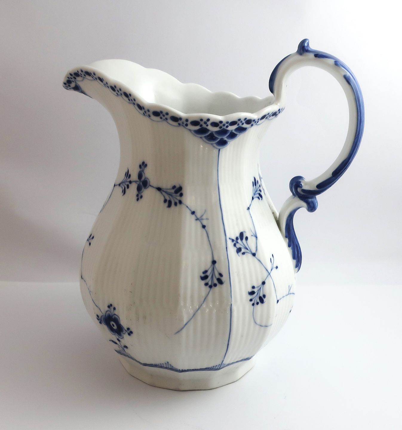 Lundin Antique Royal Copenhagen Musselmalet Halvblonde Stor 