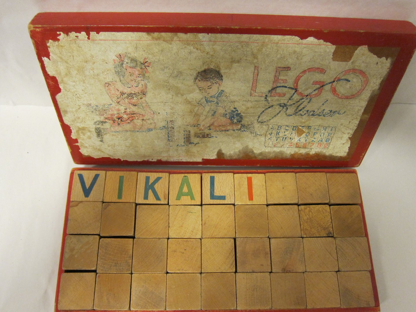 Arbejdsgiver kalk Våbenstilstand ViKaLi - LEGO-klodser fra ca. 1930 * LEGOklodser af træ i original æske *  LEGO klodserne