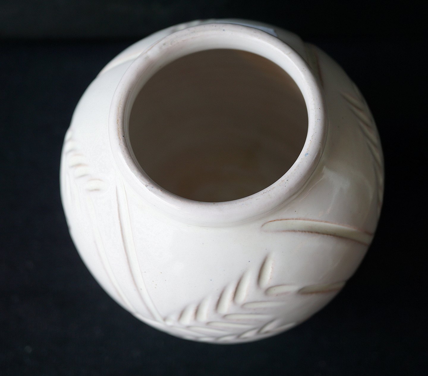 Kinnerup & Porcelæn Aristo Hvidglaseret vase