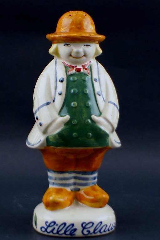 Aluminia "Small Claus" pepper shaker in faience.