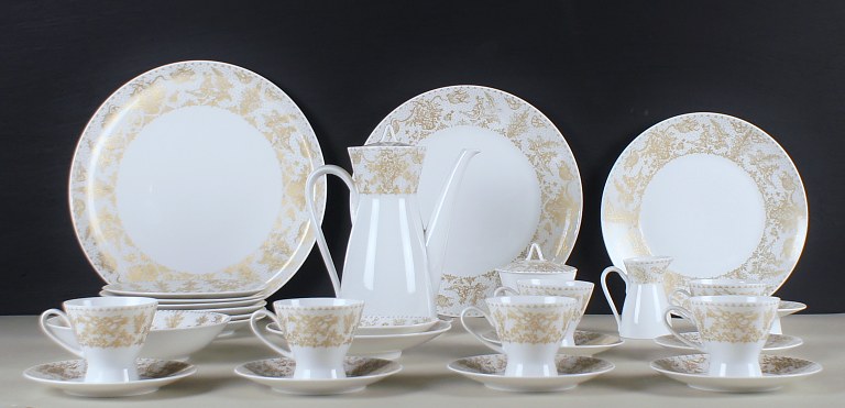 Rosenthal Studio Linie, Bjorn Wiinblad. 6 p. Coffee service with gold 
decoration.