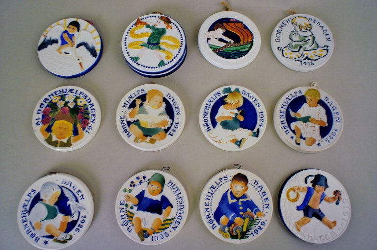 Aluminia child day year-plates.