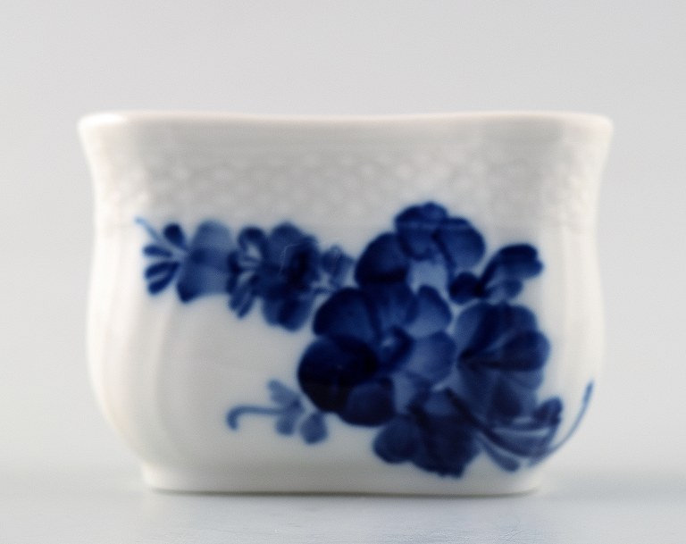 Royal Copenhagen Blue Flower.
Number 1801/10. Toothpick holder.