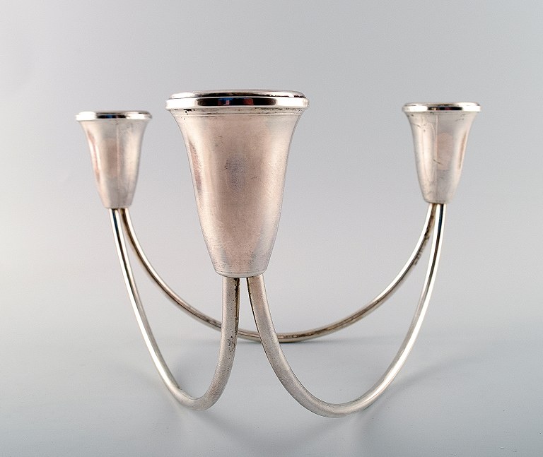 Duchin sterling, Usa, tre-armet lysestage i moderne design.
