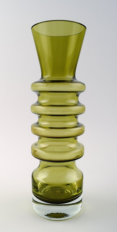 Nanny Still "Pagoda" for Riihimäen Lasi, Finnish art glass vase.
