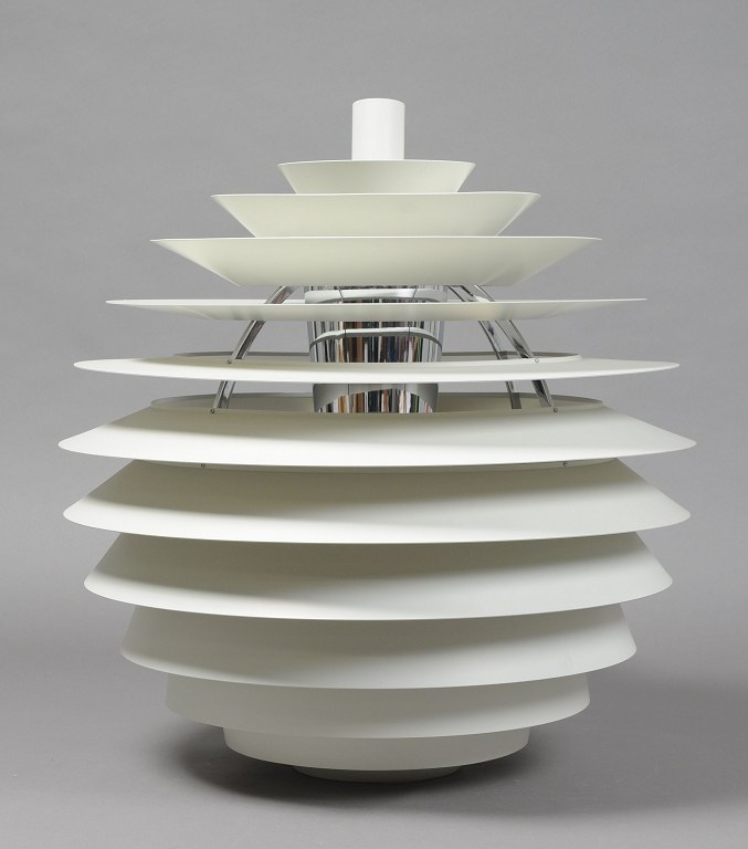 Poul Henningsen, kuglelampe PH-Louvre, fremstillet hos Louis Poulsen.