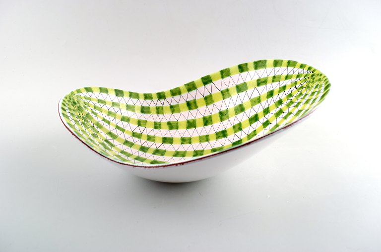 Large bowl, Stig Lindberg, Gustavsberg studio.
Faience. 1940s.