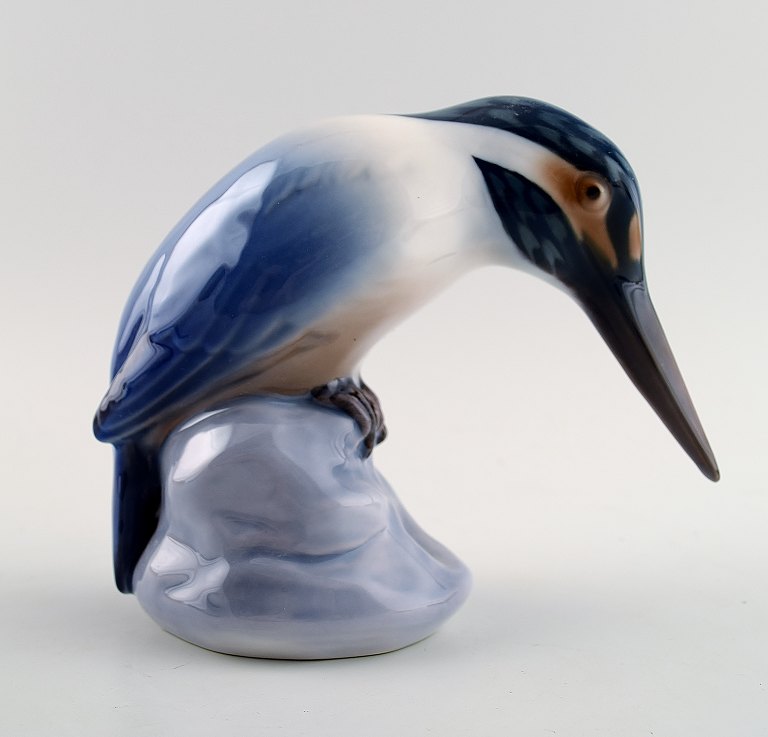 B&G, Bing & Grøndahl porcelain figurine, Kingfisher by Niels Nielsen, no. 1885.