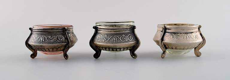 3 russiske saltkar med glasindsats, ca. 1900.
