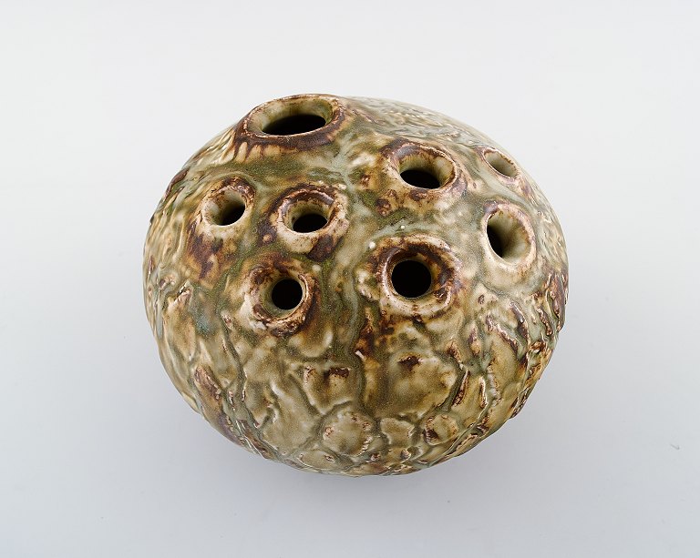 Unique stoneware vase / sculpture by Jørgen Mogensen, own workshop.