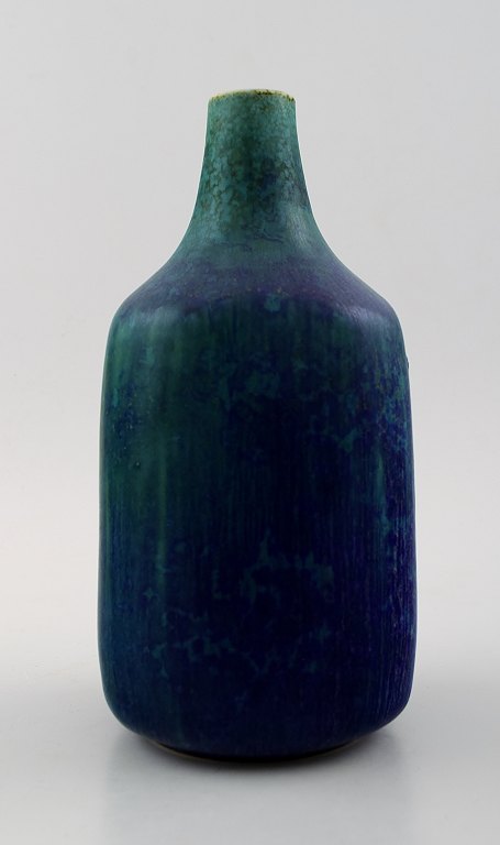 Eva Stæhr Nielsen for Saxbo, keramik vase i moderne design.
