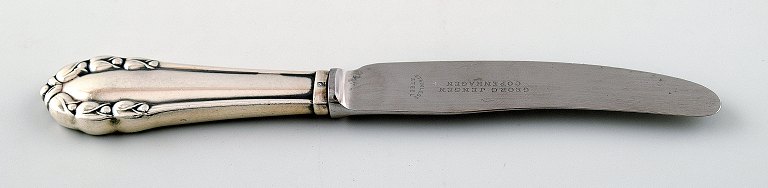 10 stk. Georg Jensen tretårnet sølv 830s. Liljekonval bestik. 
10 Frugtknive.