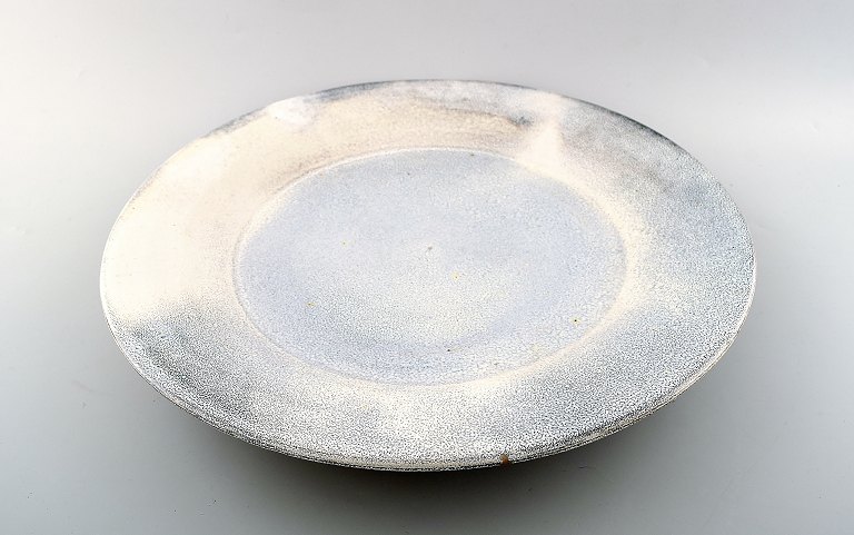 Monumental/huge Kähler, Denmark, glazed dish 1940 s.
Designed by Svend Hammershoi.