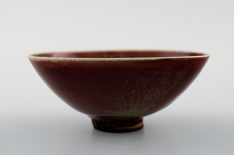 Berndt Friberg Studio ceramic bowl. Modern Swedish design.
Unique, handmade.