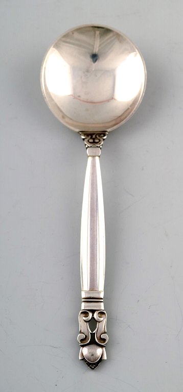 Georg Jensen "KONGE" bouillonske.
Designer: Johan Rohde.