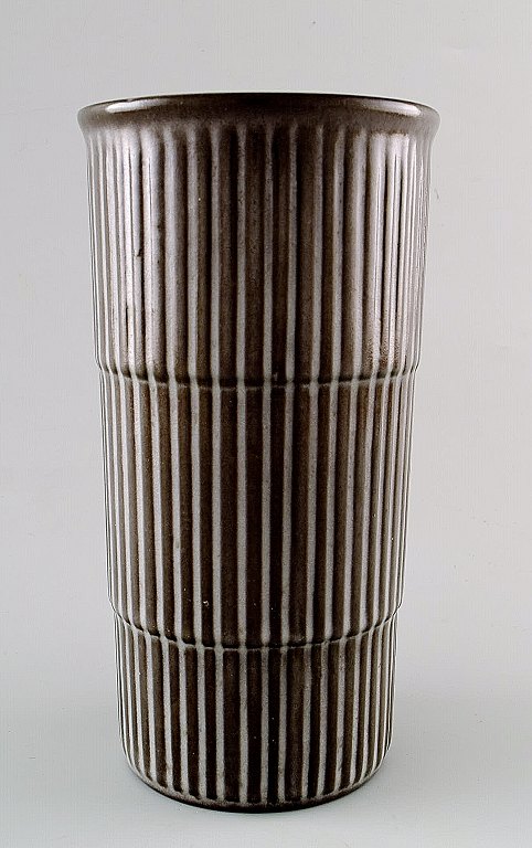 Sven Erik Skawonius for Upsala-Ekeby "Lena" keramik vase. 
