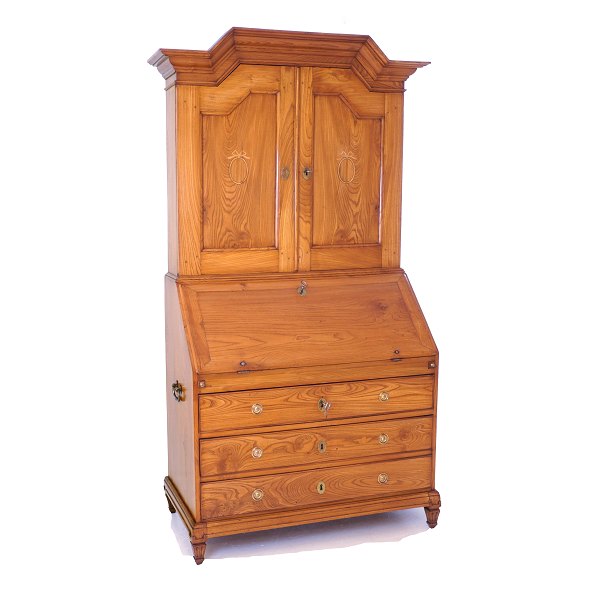 A Louis XVI elm bureau. Denmark circa 1770-80. H: 210cm. B: 107cm. D: 101cm