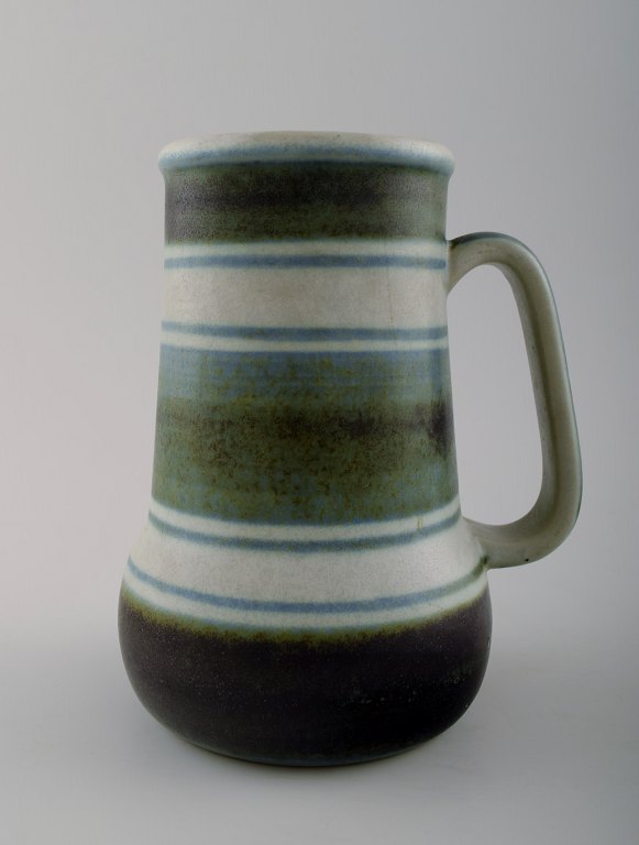 Gunnar Nylund, Rörstrand/Rørstrand "Banderillo" vase/kande i keramik. 
